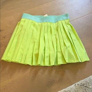 Athleta Pleat Perfect Skort  Lime Green Turquoise- Medium 8/10- NWOT